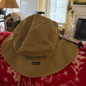 Field & Stream cream ladies or small individuals Hat